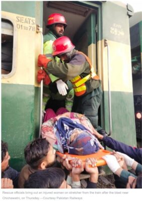 pakistan-train-blast